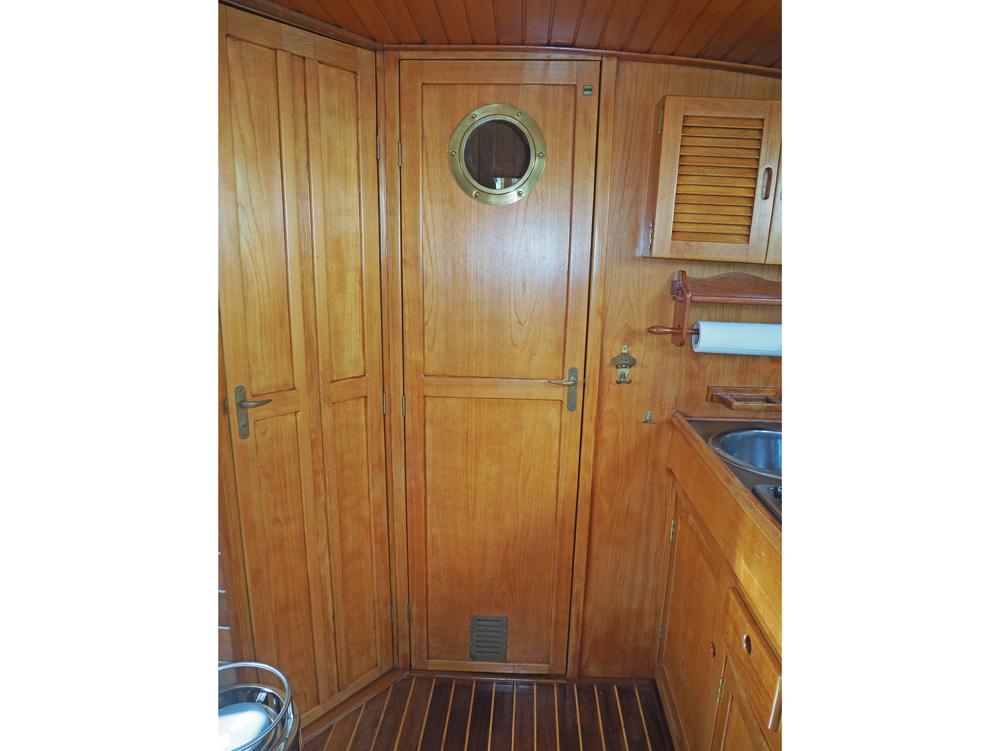 Vorschiff, Innenausstattung